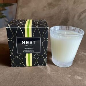 NIB $48 Nest New York Grapefruit Classic Candle 8.1 oz